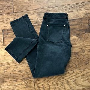 White House Black Market grey/ black skinny leg jean